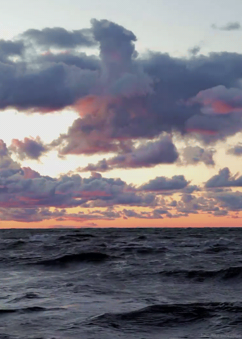 [تصویر:  ocean-cinemagraph.gif]